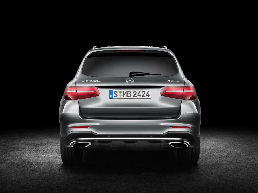  Mercedes-Benz GLC350 e 4Matic Edition 1 2015 года  (фото 4 из 34)